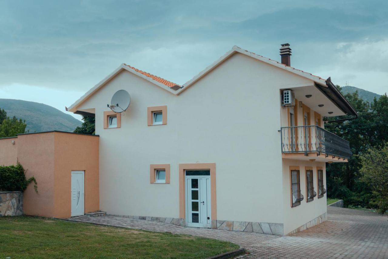 Holiday Home Rozic - Villa With Private Seasonal Heated Pool モスタル エクステリア 写真
