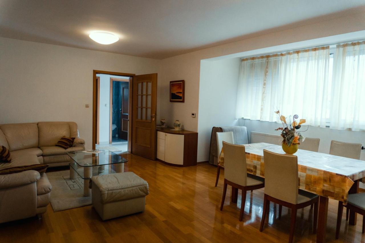 Holiday Home Rozic - Villa With Private Seasonal Heated Pool モスタル エクステリア 写真