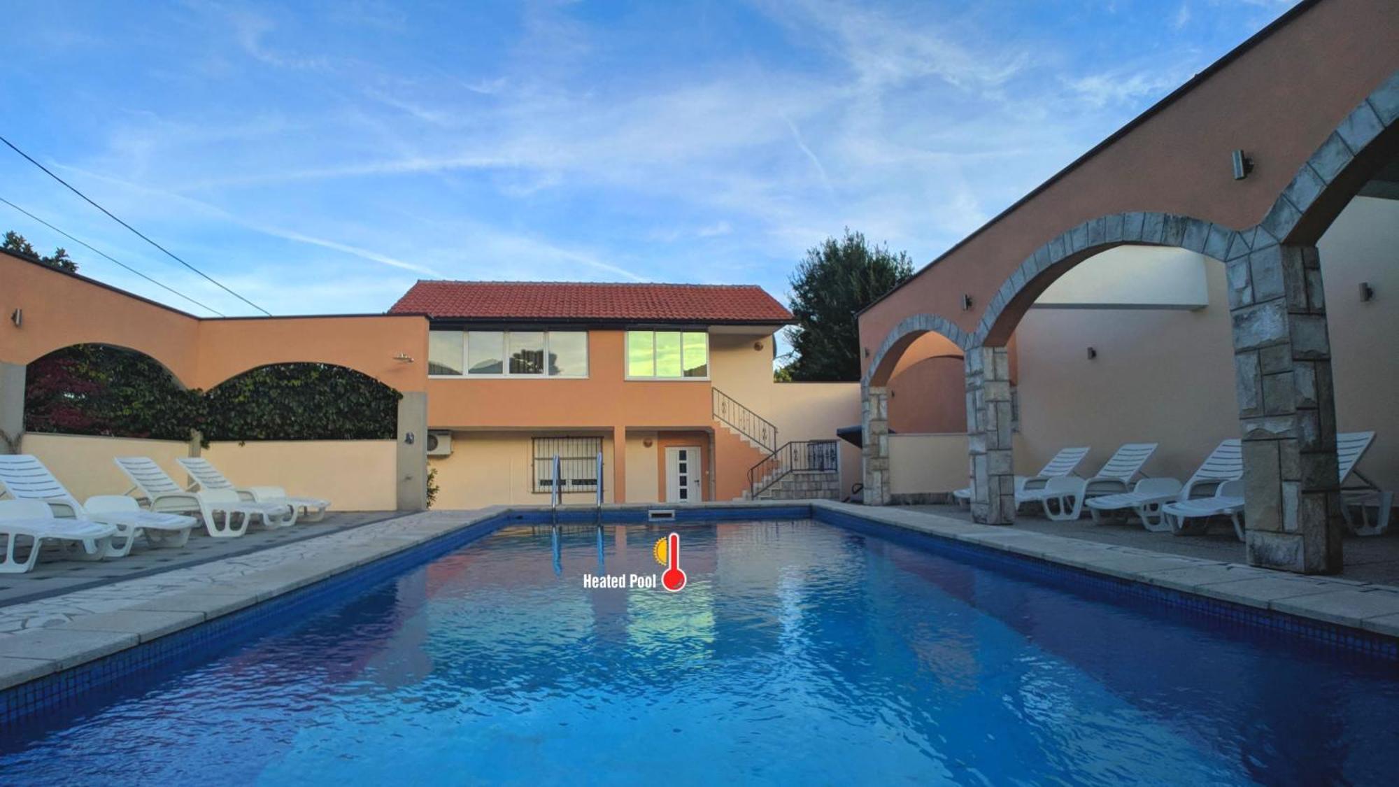 Holiday Home Rozic - Villa With Private Seasonal Heated Pool モスタル エクステリア 写真