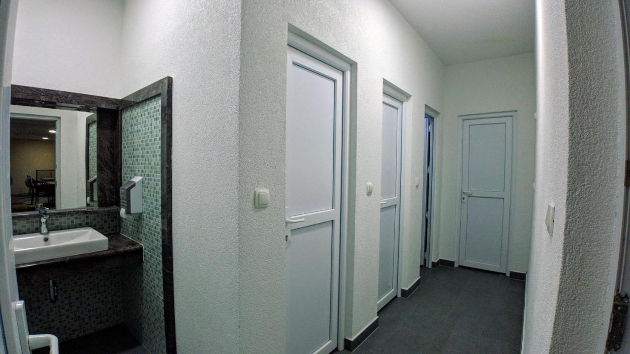 Holiday Home Rozic - Villa With Private Seasonal Heated Pool モスタル エクステリア 写真